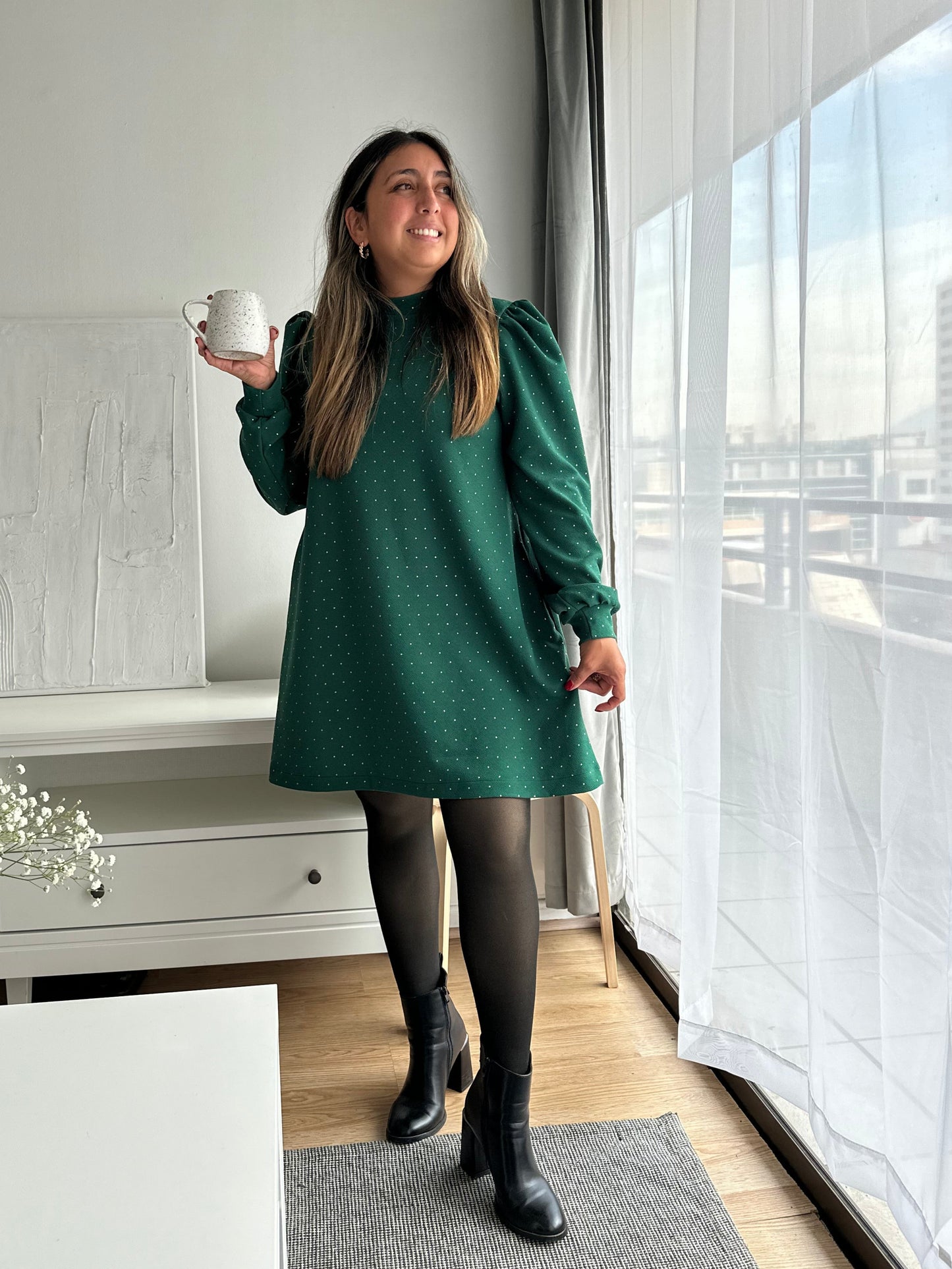 Vestido Amparo Piedras Doradas