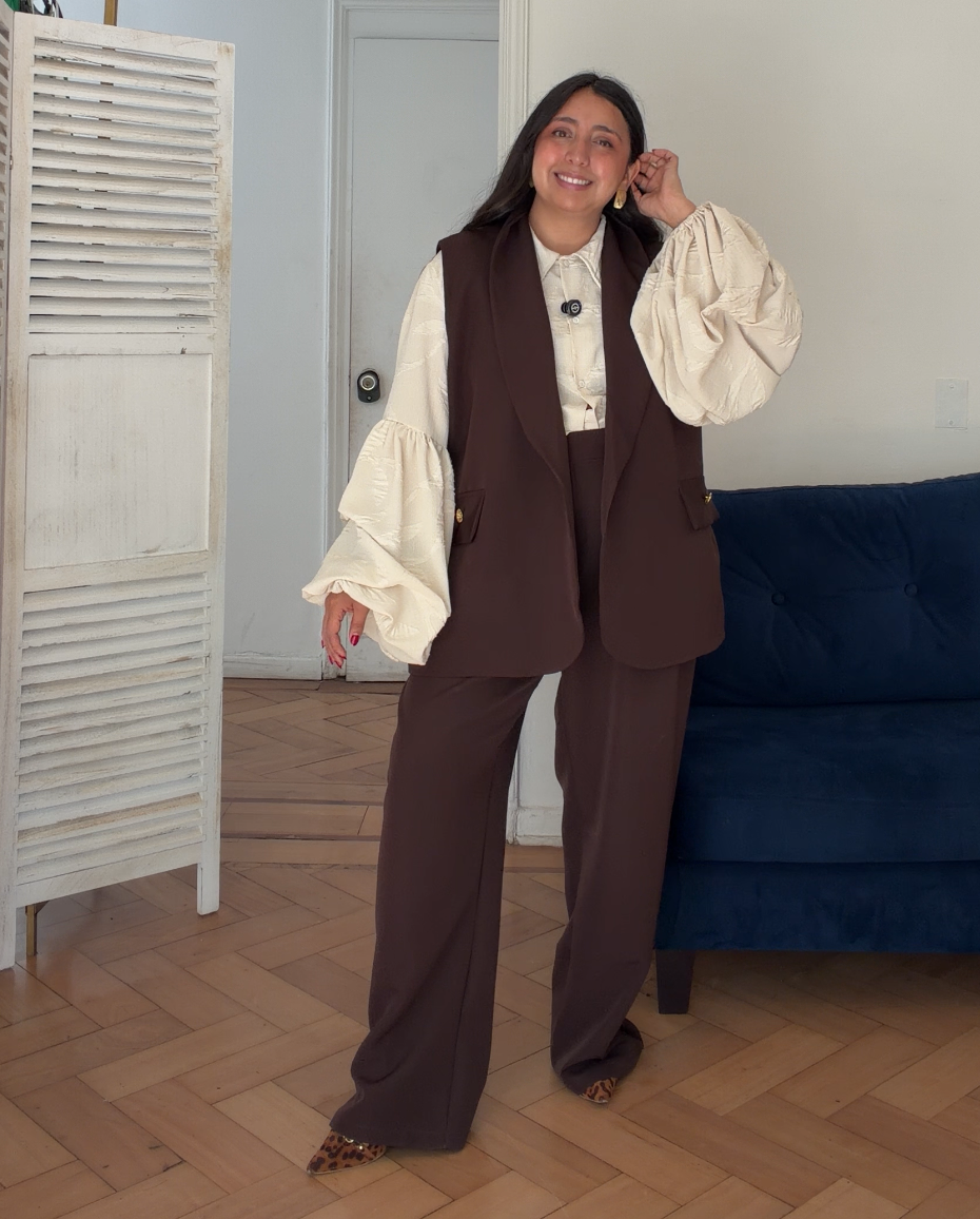Conjunto Blazer Siena Sin Manga + Pantalón Moira Con Pinza Gabardina