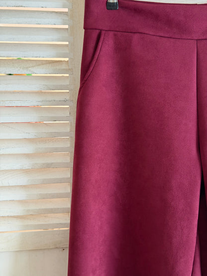 Conjunto Isidora Elasticado Tela Agamuzada