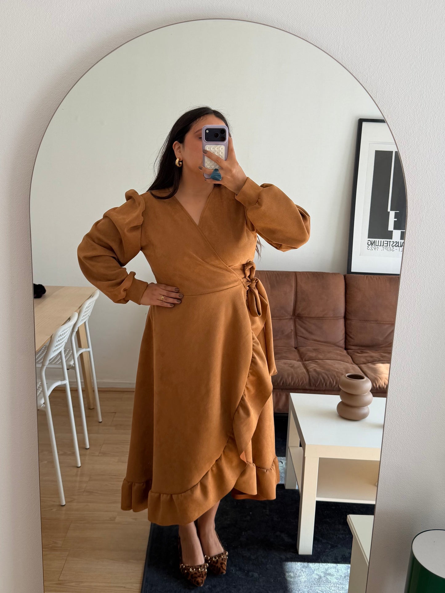 Vestido Maciel Midi Manga Larga Tela Agamuzada