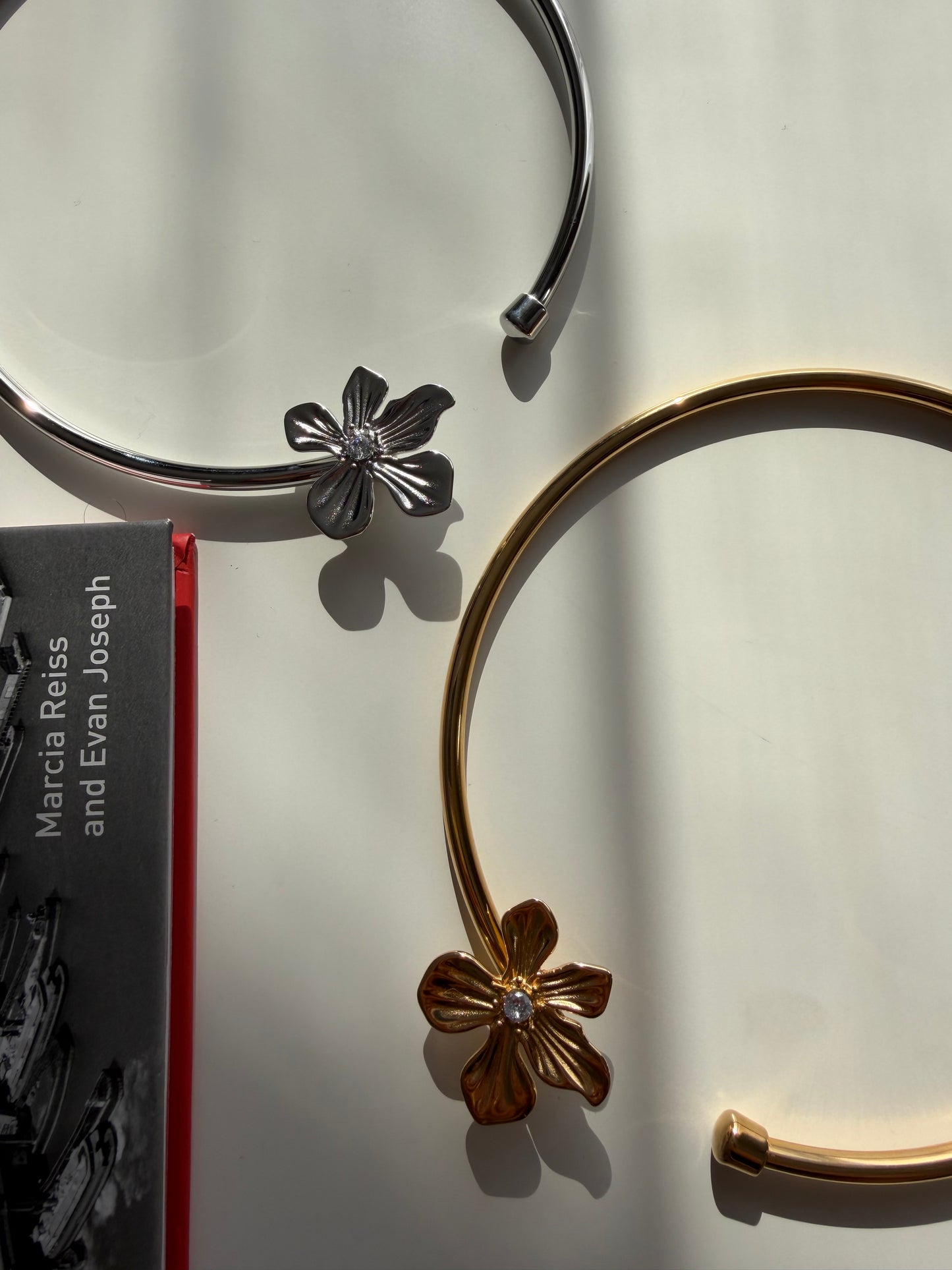 Collar Choker Flor Dorado Y Plateado